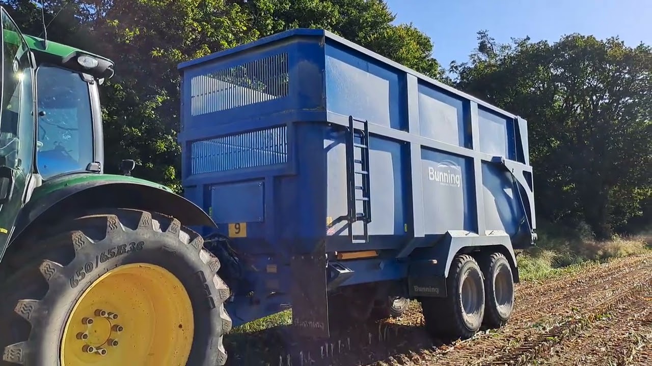 maize harvest 2024 new bunning trailers and new jd chopper
