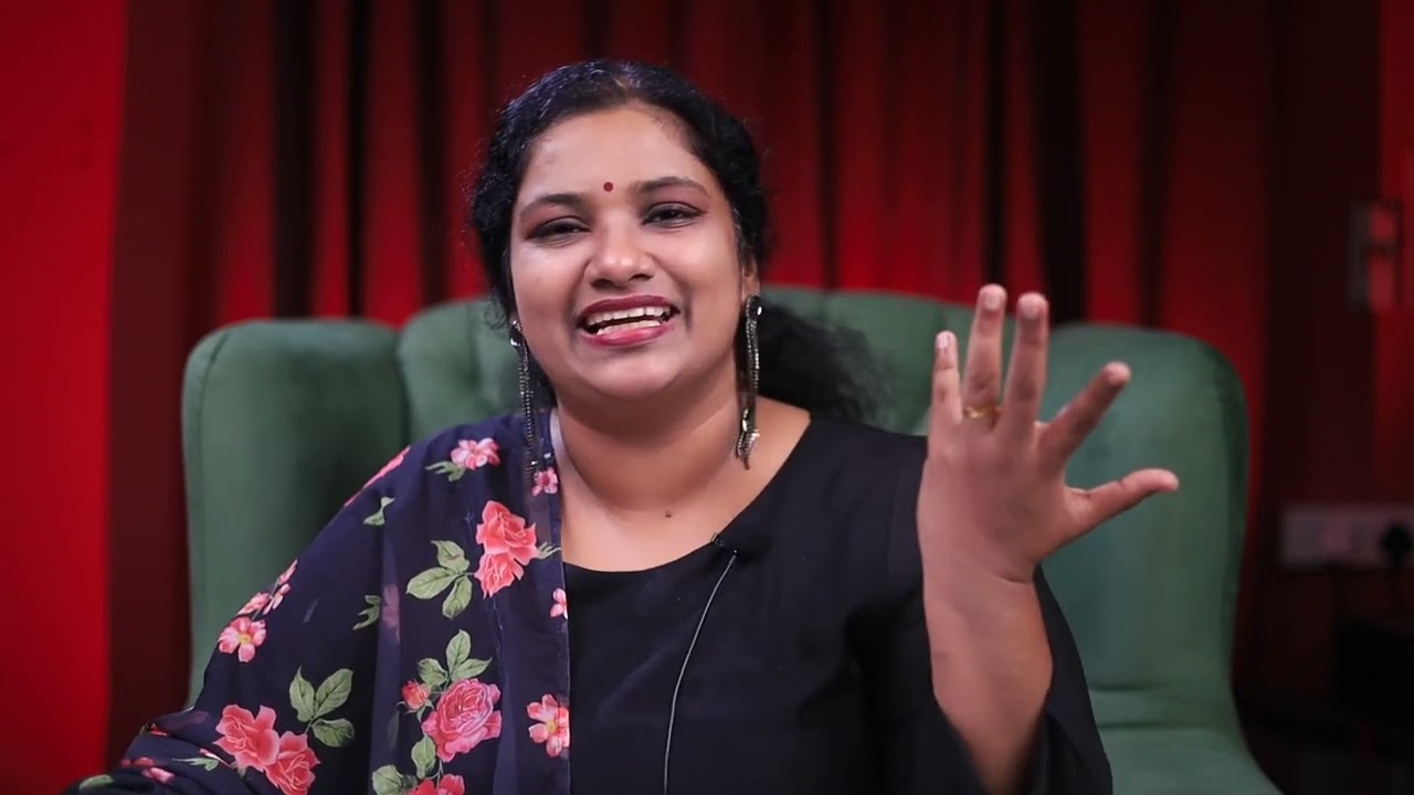 അനു ഒറ്റക്കല്ല...ആദിലയും നൂറയും ഒഴിച്ച് ബാക്കി എല്ലാരും കൂടെ ഉണ്ട്