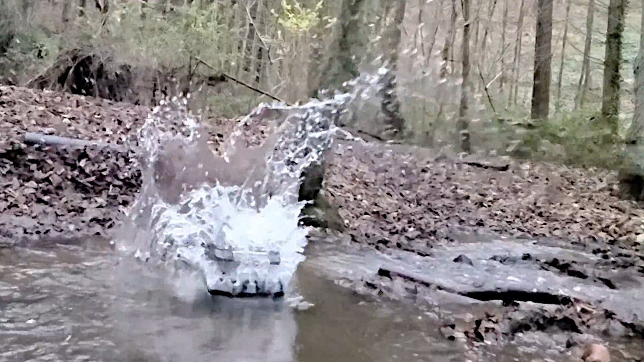 Amewi AMXRock RCX8P Scale Crawler Pick-Up 1:8 // Colt Seavers crosses the Rio Grande. 😉