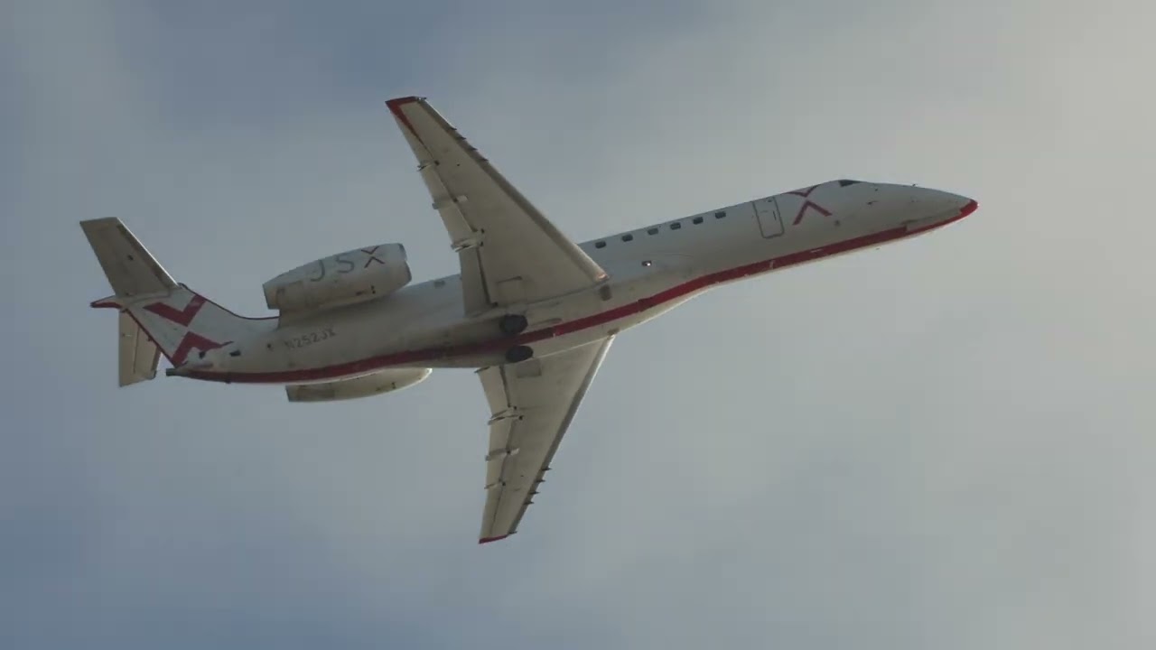 Plane Spotting -- Oakland San Francisco Bay Airport -- Aug 24, 2025