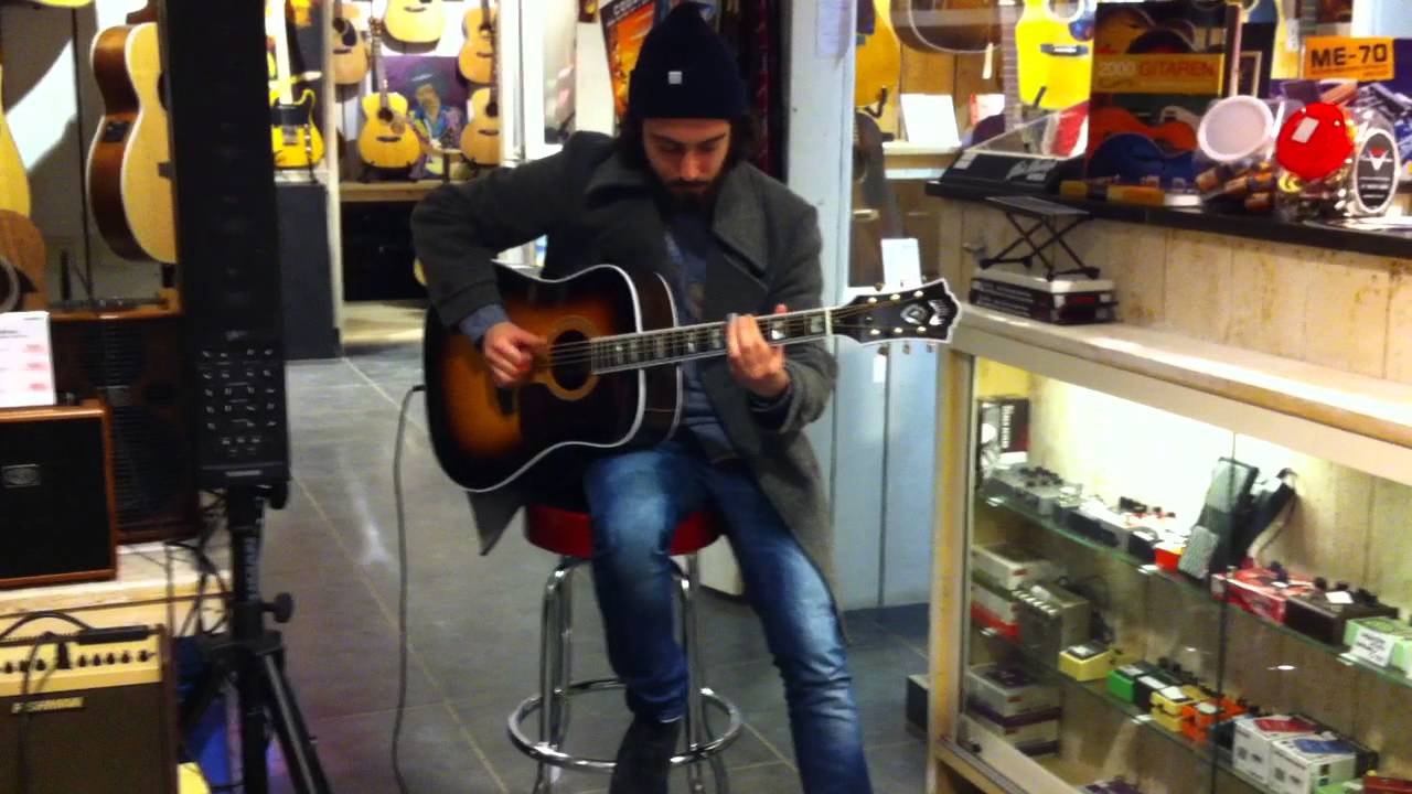 Angelo de Rijke bij Gitaarshop Heemstede