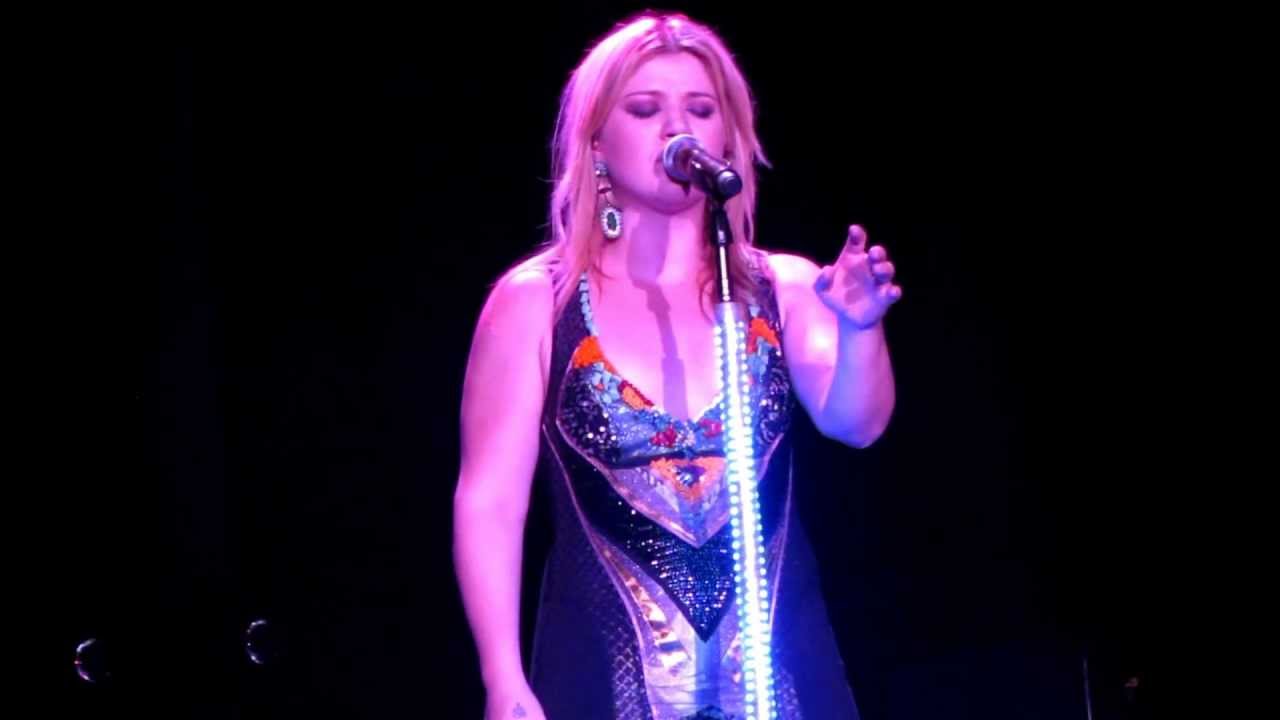 Kelly Clarkson - Never Again [Live in London 2012]