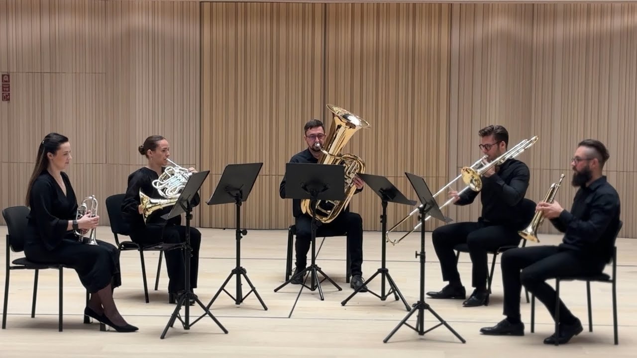 Amber Brass - A Nightingale Sang In Berkeley Square (by E. Mashwitz & M. Sherwin, arr. J. Gale)