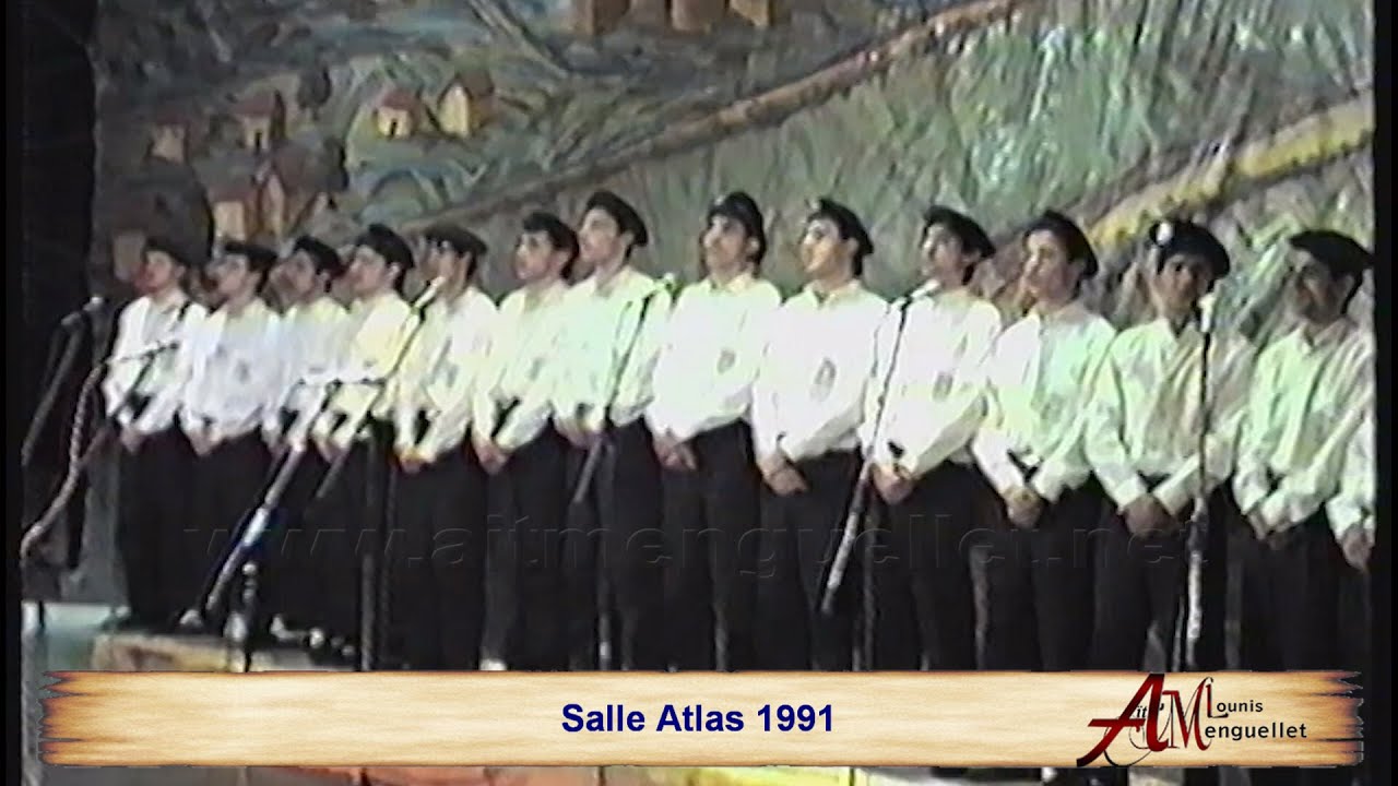 LOUNIS AIT MENGUELLET [ AD NILI ]-1991-Avec la chorale de l’Association « Mbarek Ait Menguellet »