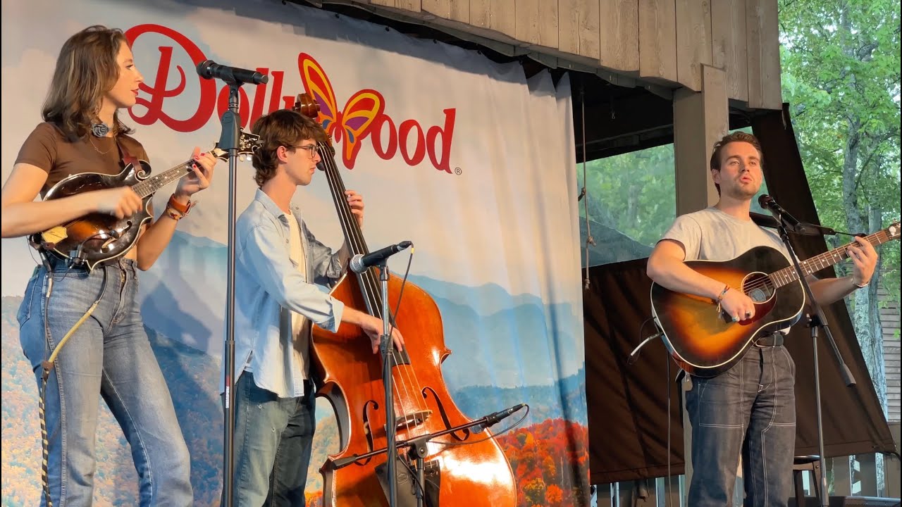 Why Don't You Do Right? - Addie Levy, Cole Ritter, and Baily Johnstone at Dollywood