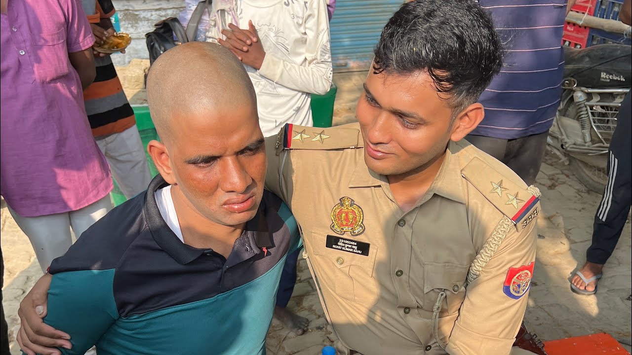 वीडियो को शेयर जरूर करें ताकि यह ब्यक्ति अपने घर वापस जा सके ।