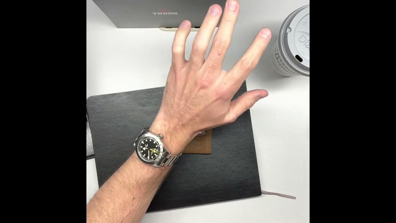 Tudor Black Bay Pro - Hands On Review - Tudor Submariner Comparison