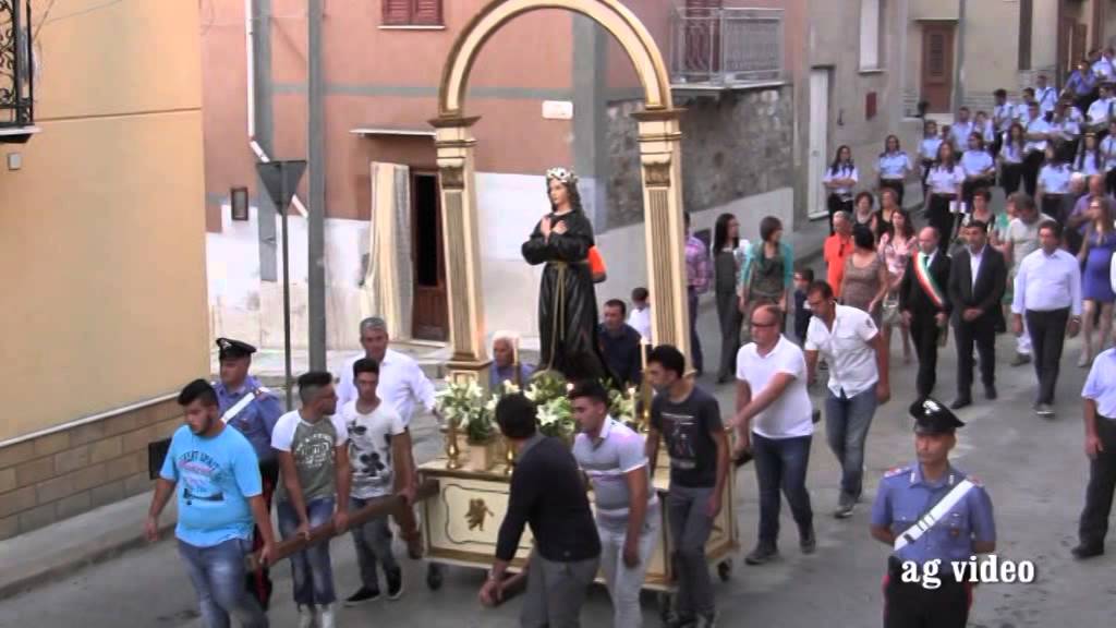 Processione ad  Aliminusa in onore di S Rosalia