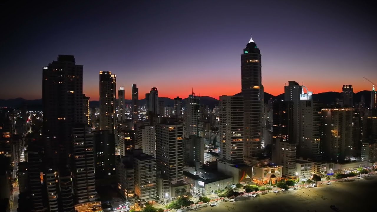 [30 Min] Entre Luces y Mareas – Música Flamenca Experimental con Vistas Aéreas de Balneário Camboriú