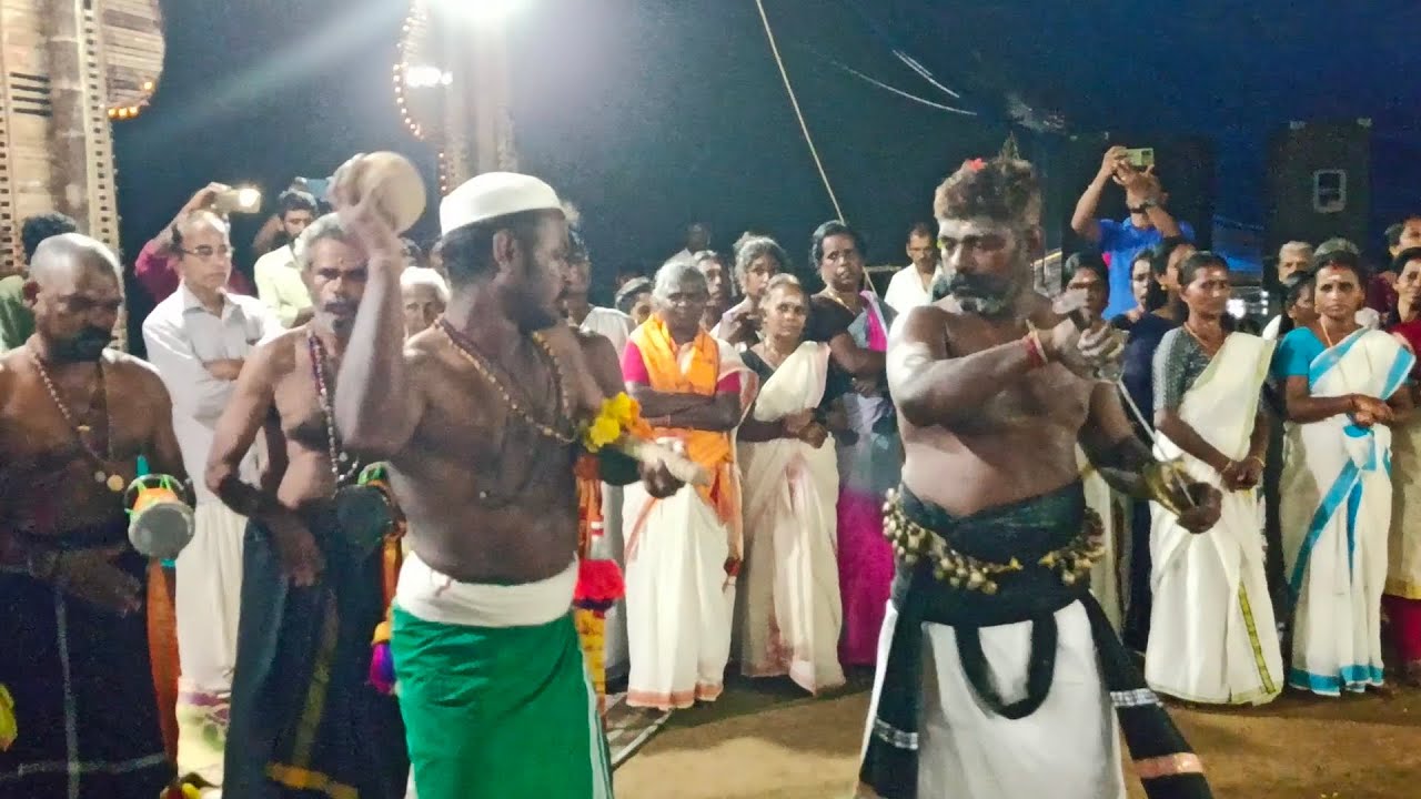 Arattupuzha Deshavilakku||Vettum Thadayum||Pranathosmi
