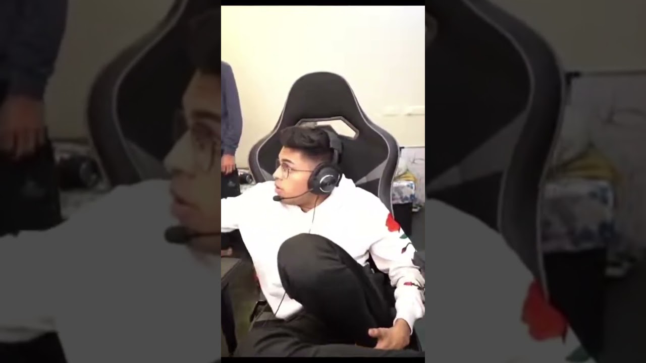 Streamers Caught Smoking on Live 2 😨🤯