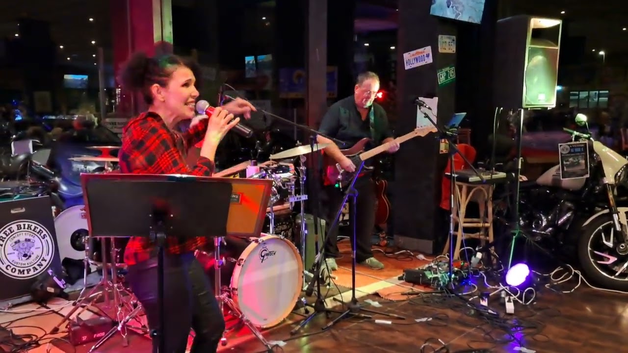 lazy  par Le groupe de rock blues Le Grand Mechant Blues au bikers nov 2025