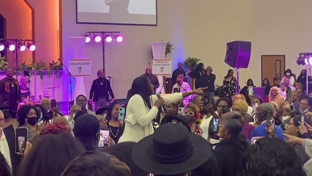 Le'Aandria Johnson and The Fellas 