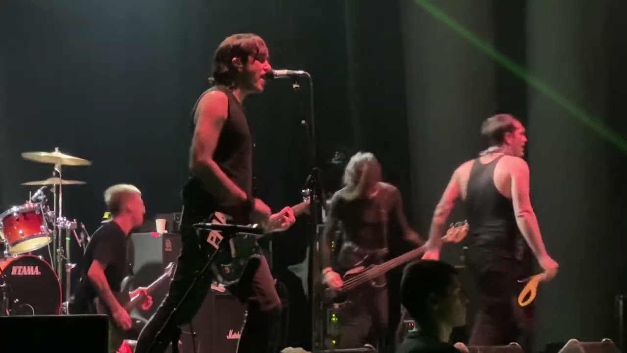 Alesana - Congratulations, I Hate You (en vivo en Chile)