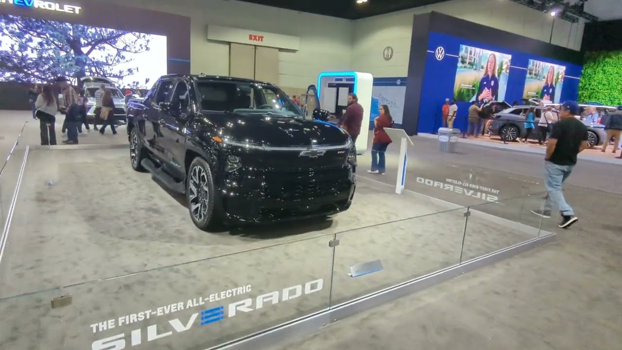 Chevrolet EV Lineup La Auto Show 2023