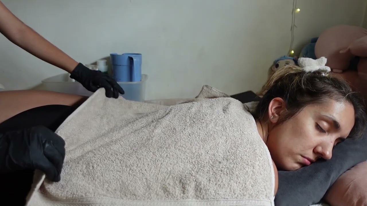 ASMR - Exfoliación de Espalda y Masaje Relajante