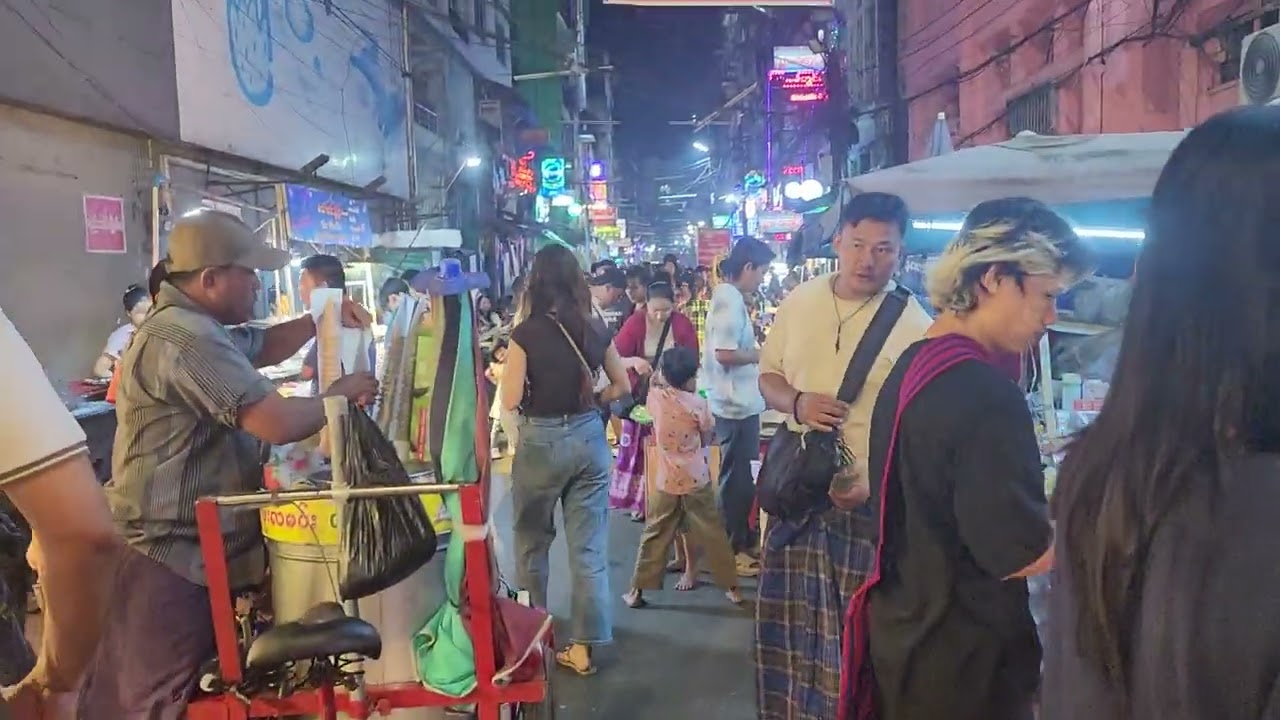 Yangon Night Market, Myanmar 2026년 1월 6일
