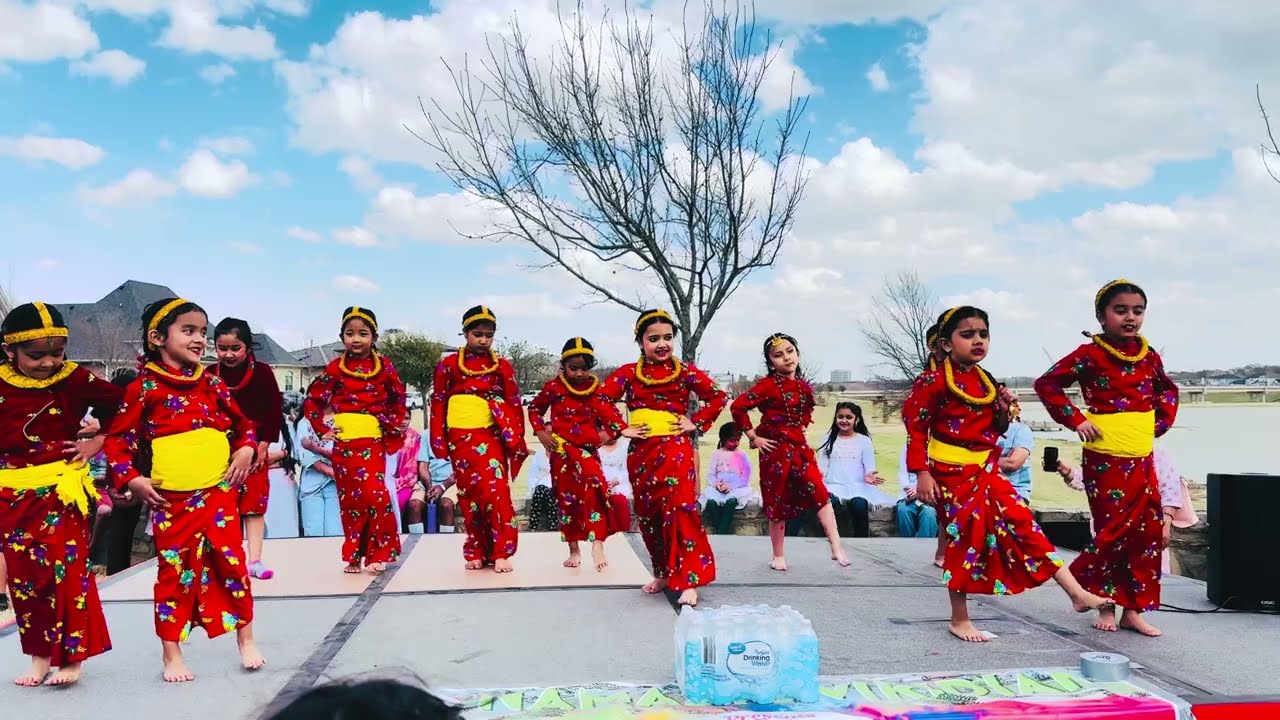 Little stars beautiful performance at holi program ✨💃 🥰❤️👏