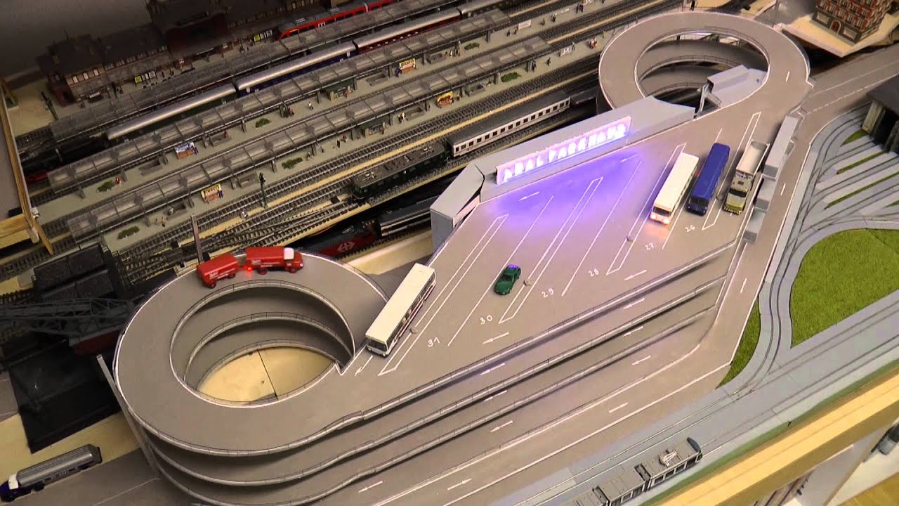 Parkhaus für Modellautos in H0