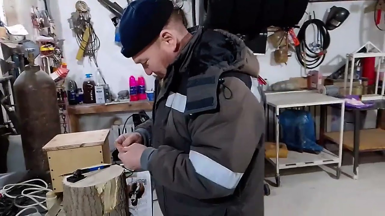 Обзор на китайский паяльник 60 ватт. Цена 1.111 тг доставка 500 тг. 