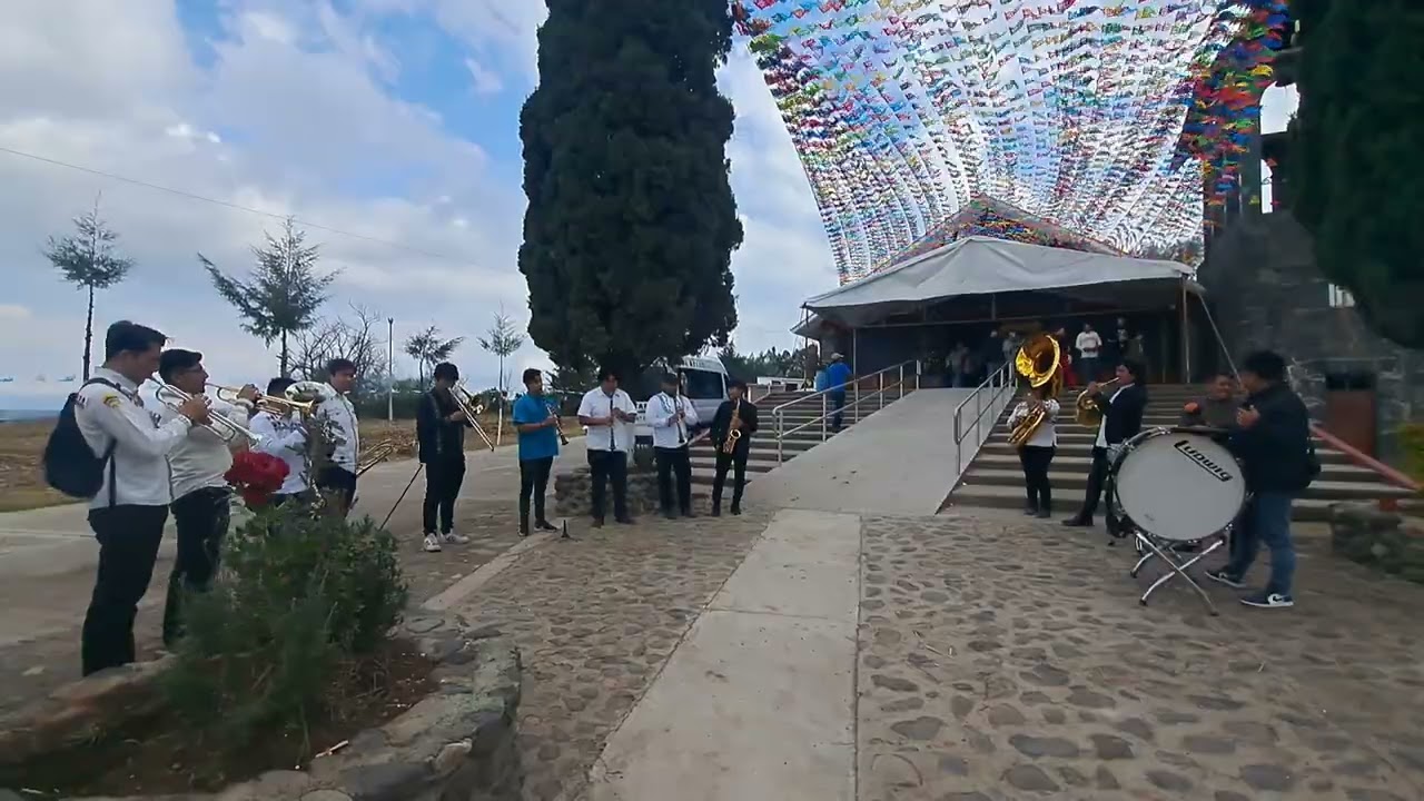 El mayordomo invita - Banda Xëëw