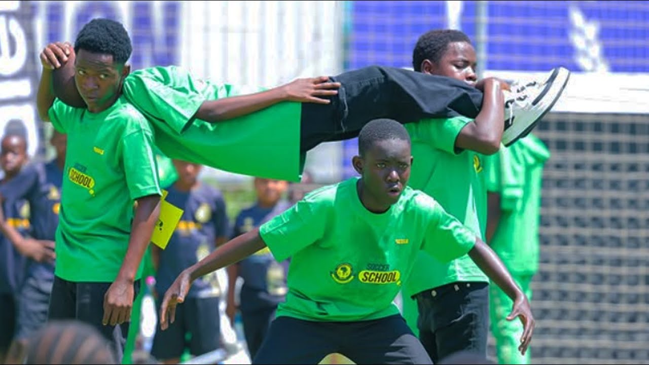 Show ya Tegeta Kids kwenye uzinduzi wa Yanga Soccer School
