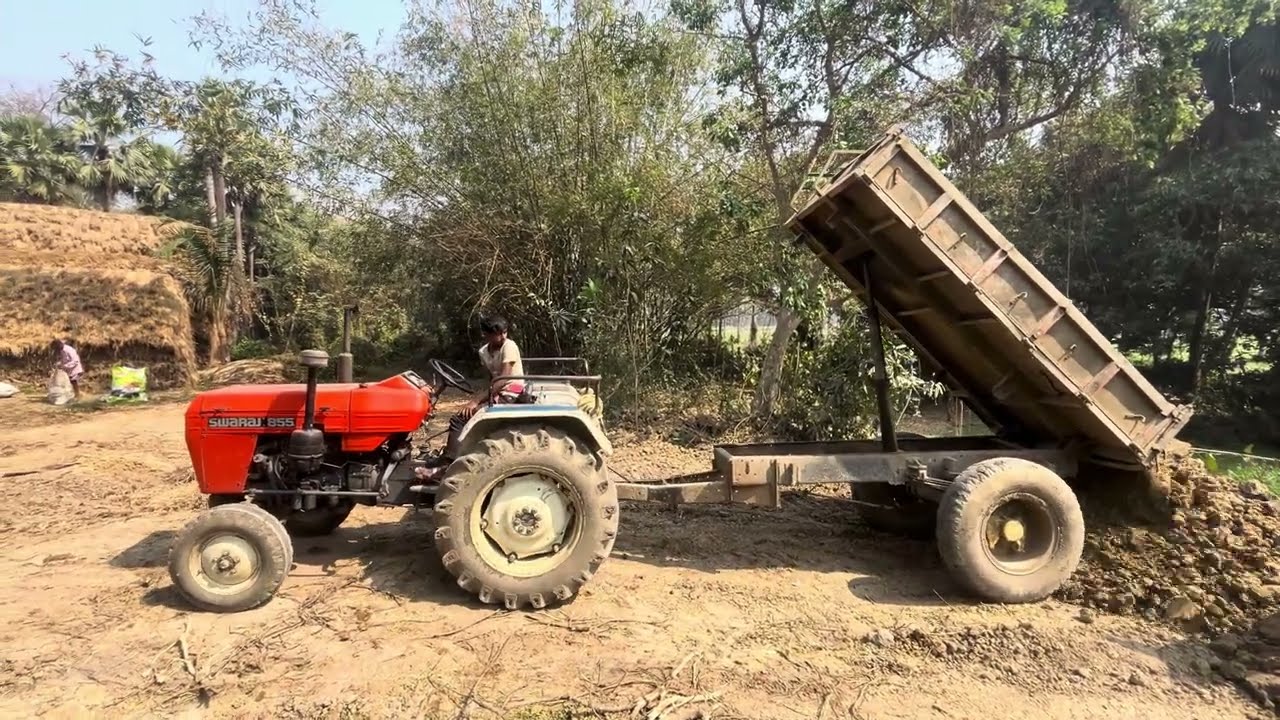 Tractor Trolley Unloading