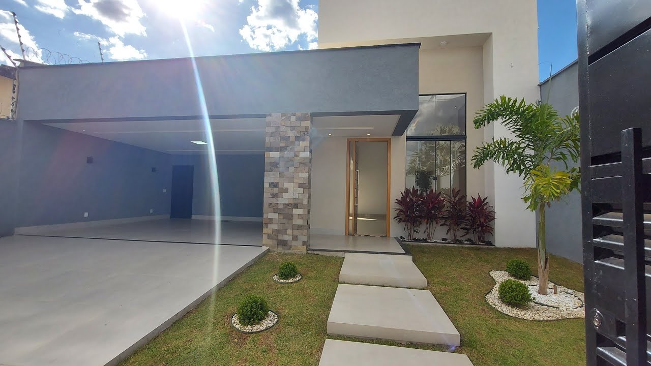 Maravilhosa Casa Nova SOZINHA NO LOTE | Setor Moinho dos Ventos em Goiânia | Casa de Alto Padrão