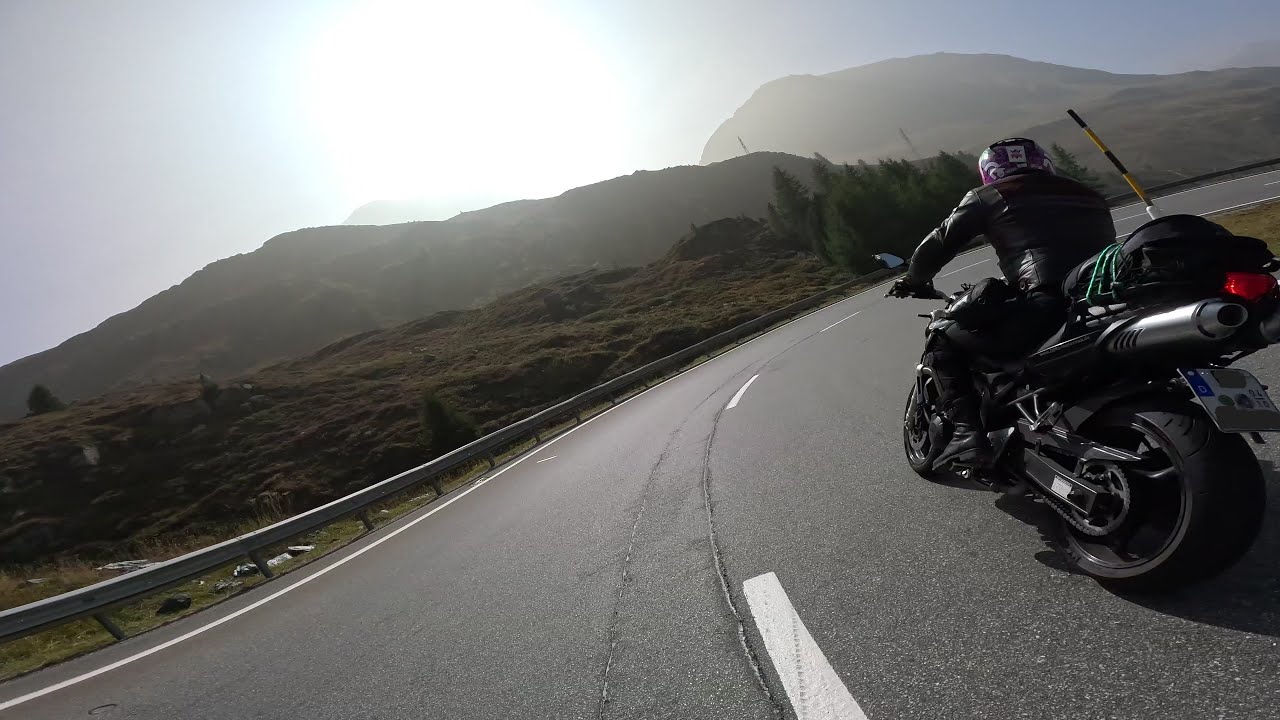 Motorrad Kurvenspaß - Julierpass bis Bivio