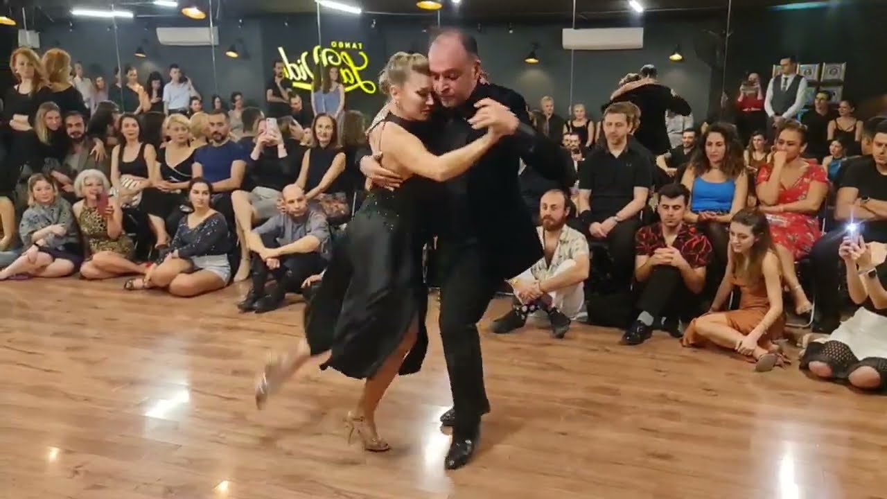 Mariana Montes & Utku Küley  - Viejo Porton - Discover www.chiquedancewear.com