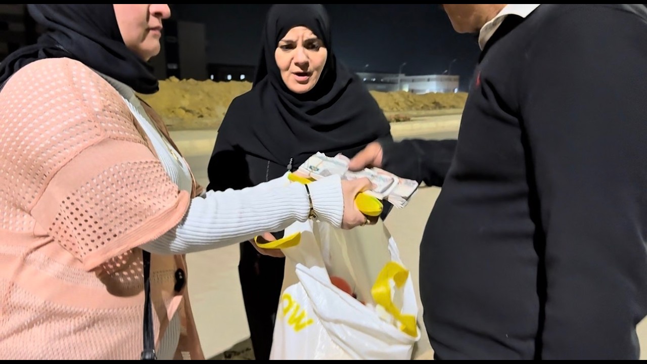 امراه وجدت شنطه فيها فلوس شوف صاحب الشنطه عمل معاها اى