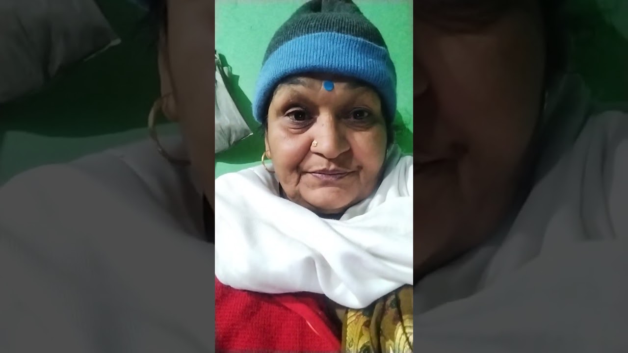 Sagun ki dadi maa Katha sunate huye 