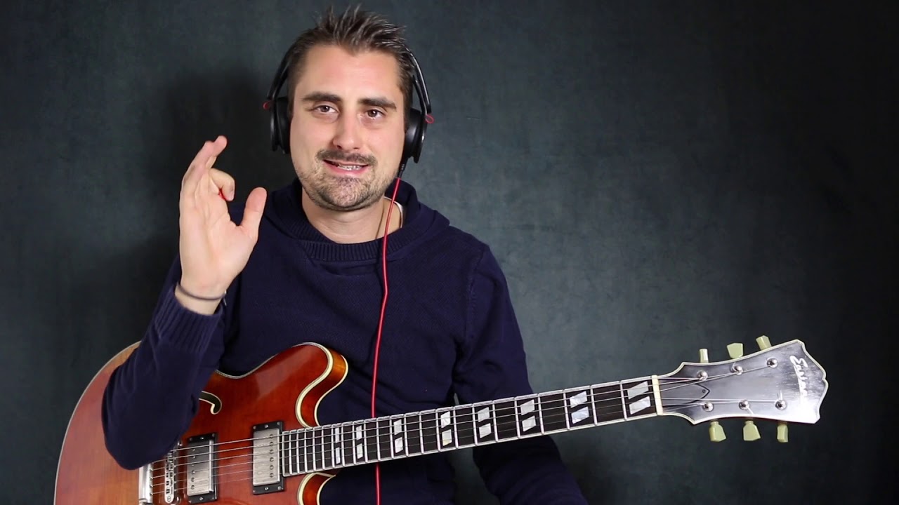 How To Spice Up Your Blues With Extra Bass Lines. ENJOY :-)