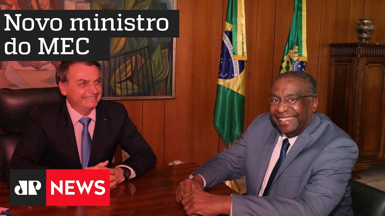 Bolsonaro nomeia novo ministro do MEC