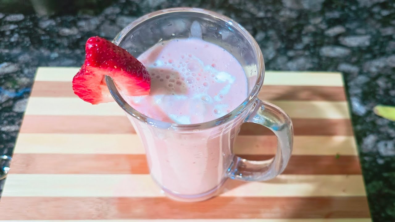 Strawberry shake recipe....!!! Ramzan Special strawberry shake😋😋🌙💫🤲