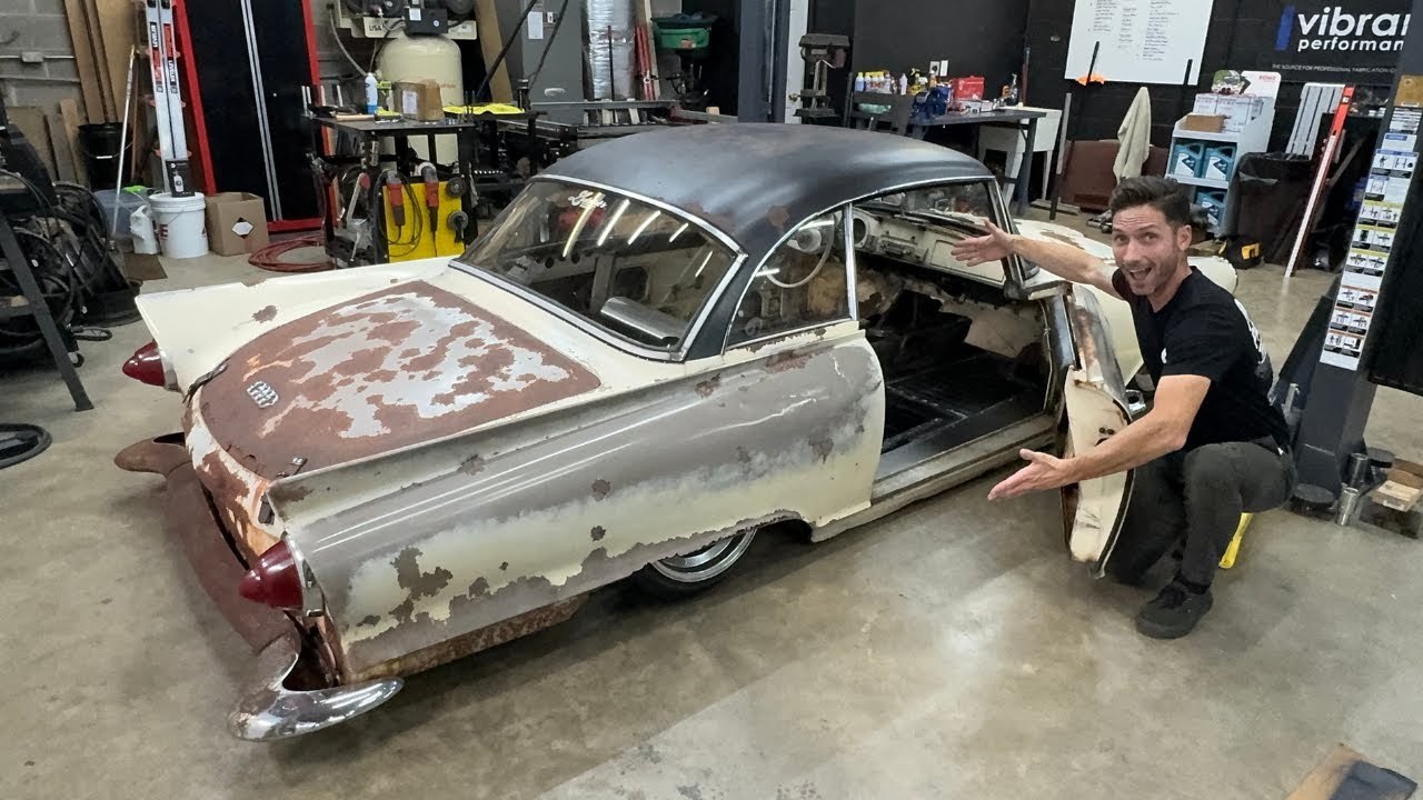 Custom Floor Extensions In The Beetle Panned Auto Union 1000SP!
