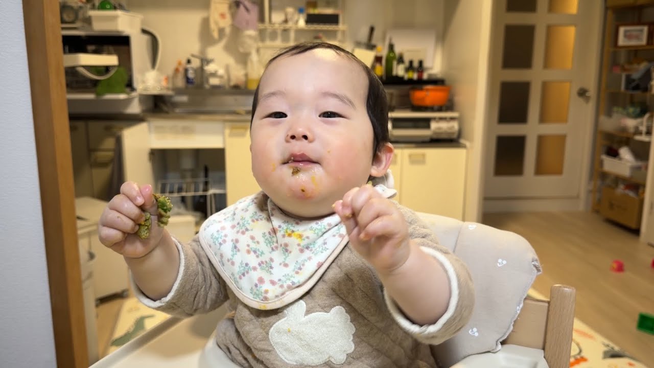 【赤ちゃんvlog｜8ヶ月】手掴み食べに挑戦｜ピアノに興味津々｜生後274日