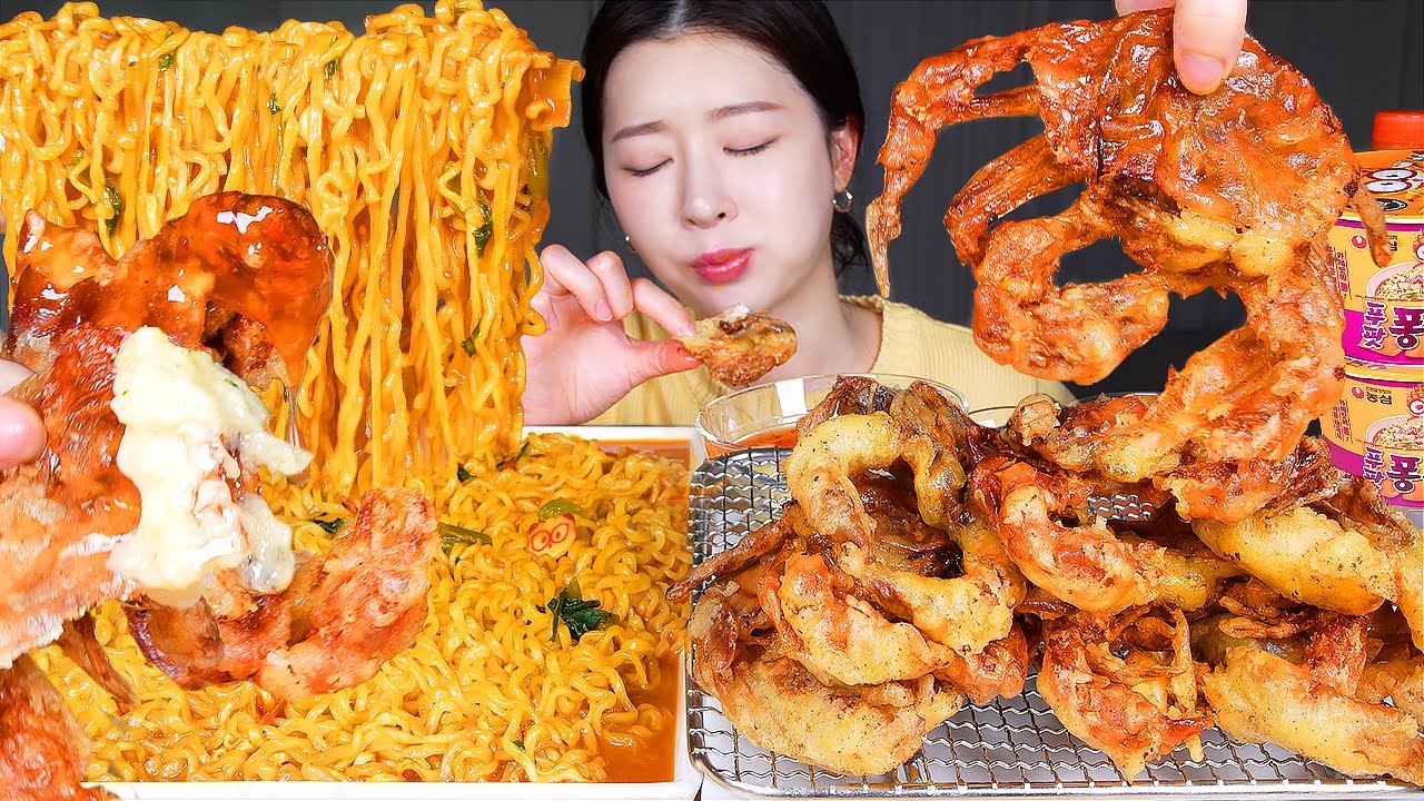 ASMR MUKBANG | Легендарное комбо 🦀 Лапша карри с пу пад понг 🦀 Хрустящие жареные крабы в панцире!
