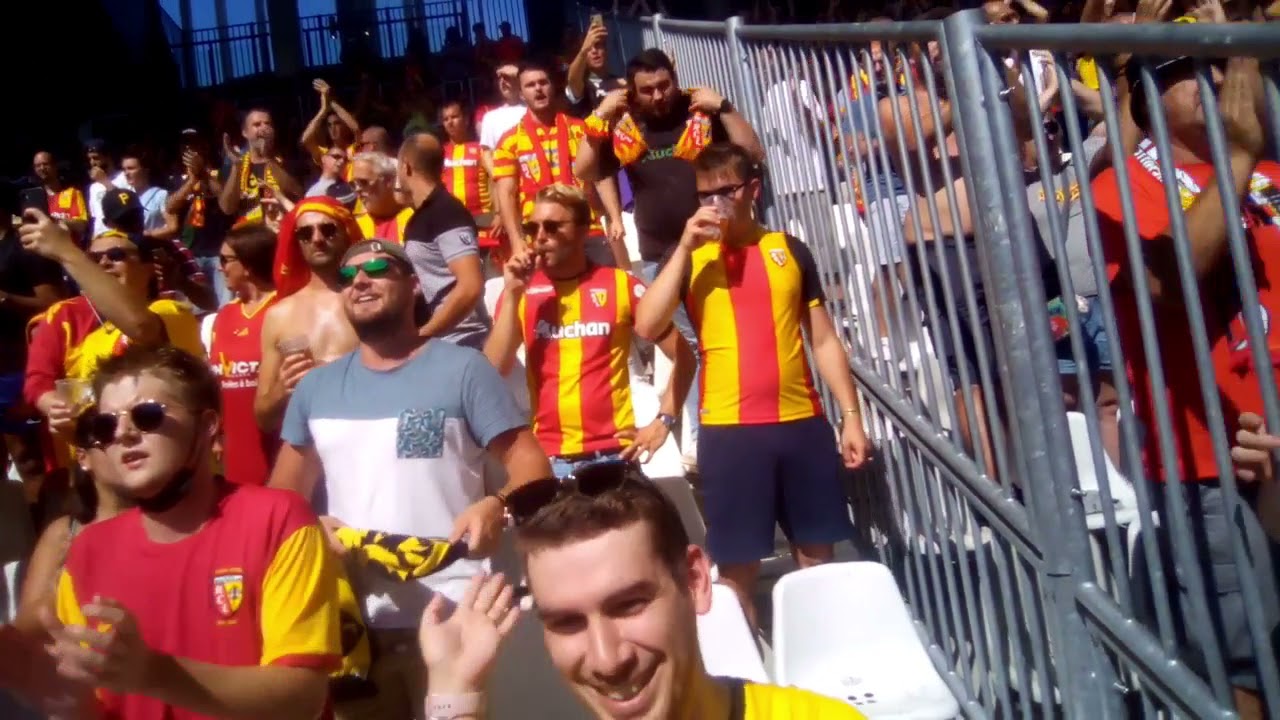 Bordeaux - RC Lens (L1), avec le parcage sang et or