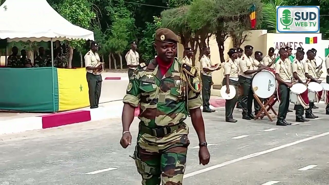 🛑 Installation du nouveau Commandant de la Zone militaire N°5 Colonel Chéikh Guéye par le CEMGA...