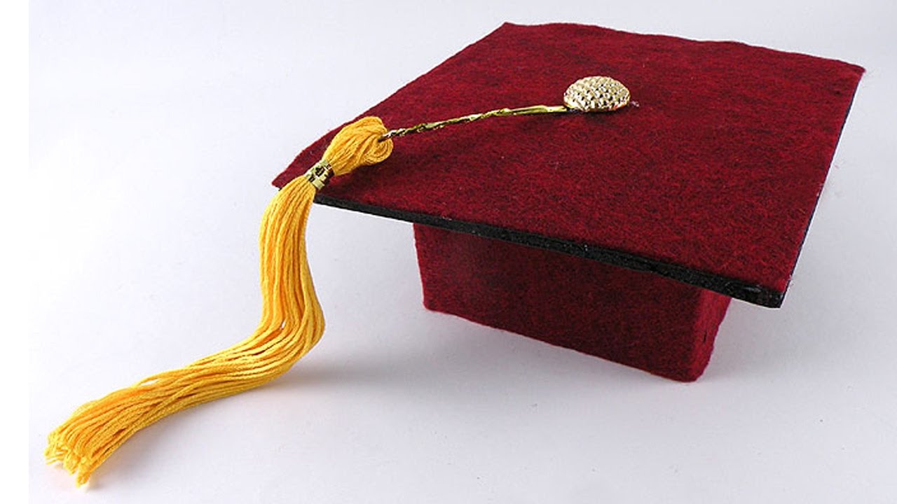 DIY Graduation Cap Gift Box
