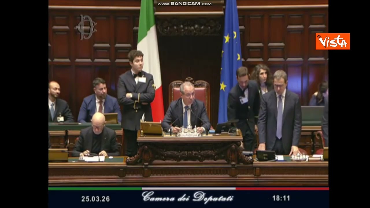 Santanch&eacute;, applauso in Aula a Montecitorio alla notizia delle dimissioni