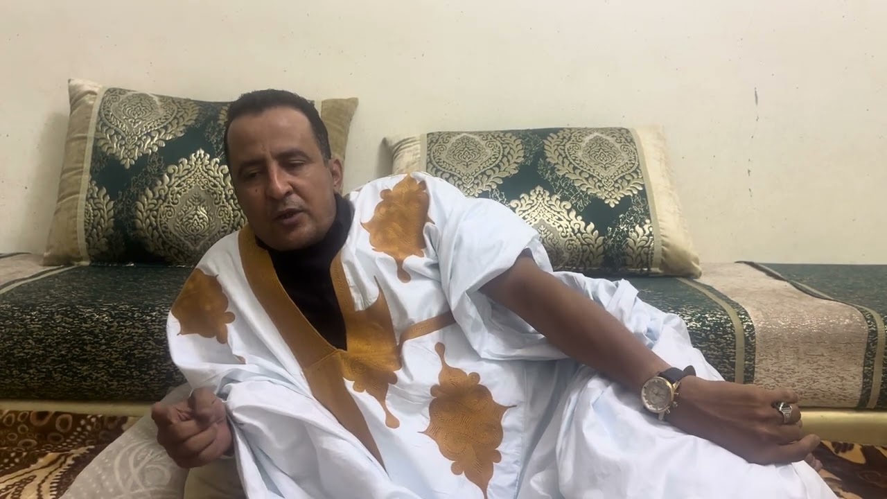 مشكل أو سوء فهم بين تلميذ محنض باب ولد امين لفظل ولد بتاح مع شيخ القادرية الشيخ عبدالعزيز ولد اياه 