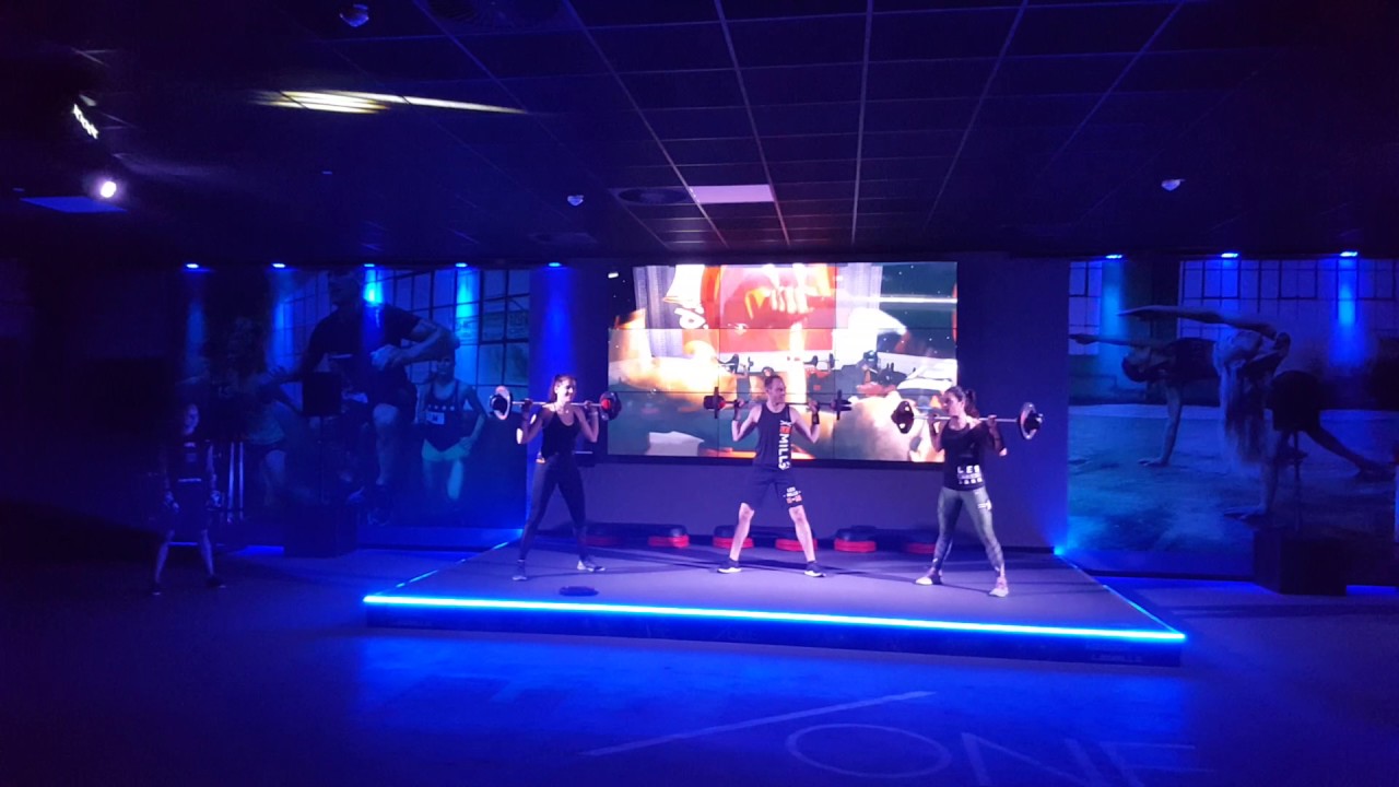 Fit One Fitnessstudio Er&ouml;ffnung mit Karl Ess & Sido in Wien 23. Bezirk Fr 26.05.2017  Teil 4