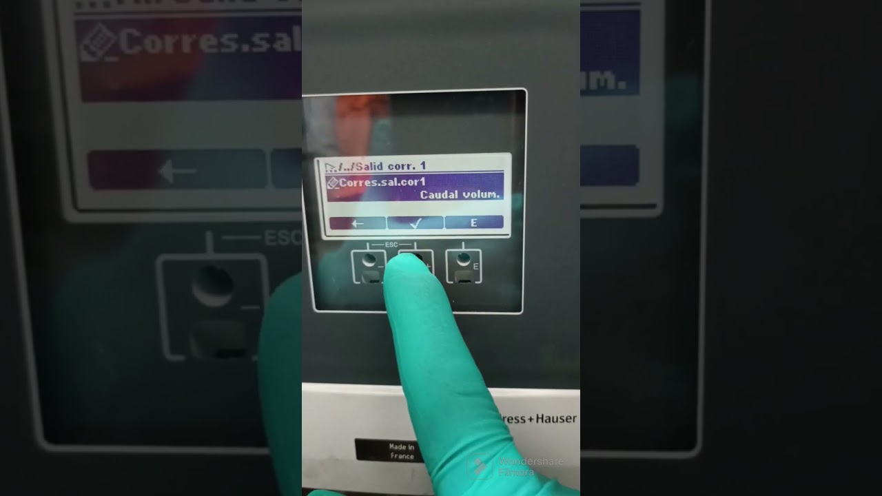 Configuración de parámetros de transmisor indicador de caudal Endress Hauser - Promag 400