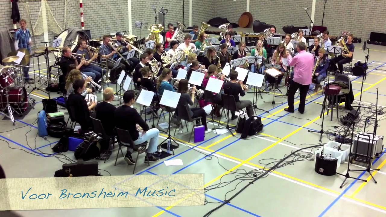 Frysk Fanfare Orkest speelt 