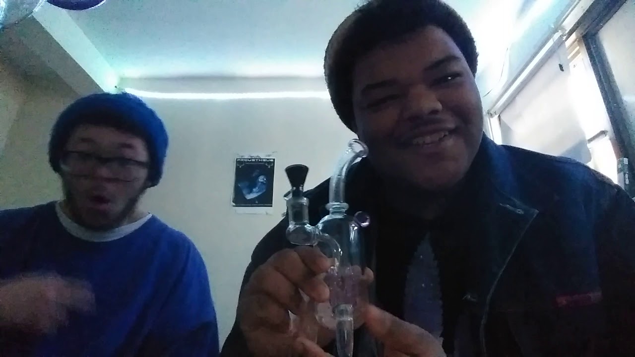 Lookah glass double bong review. + high story