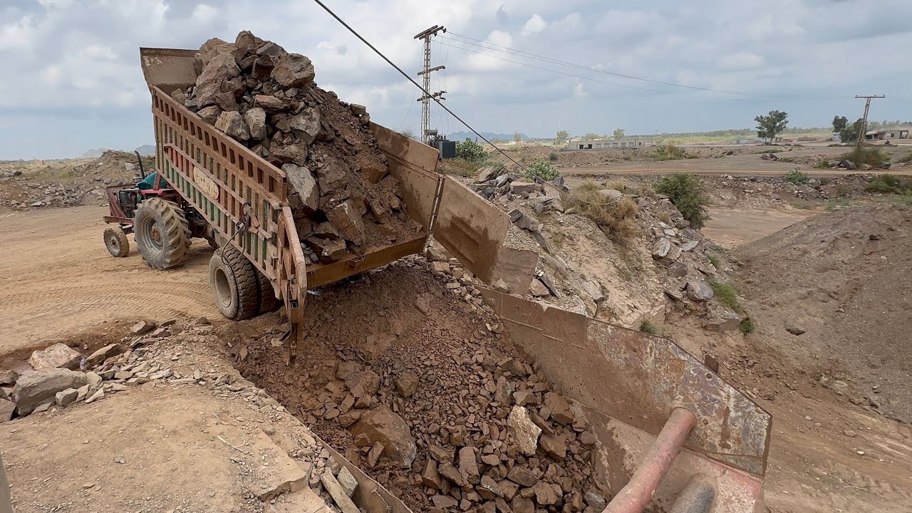 “Big Rock Crusher Machine: Crushing Giants with Extreme Power #stonecrusher
