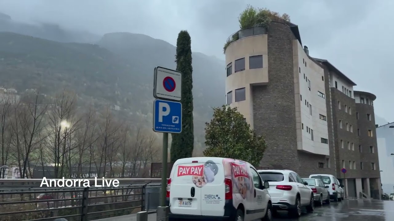 🇦🇩 ANDORRA LLUVIA en SANTA COLOMA, ANDORRA LA VELLA 🌧️ | Paseo junto al Lycée COMTE DE FOIX