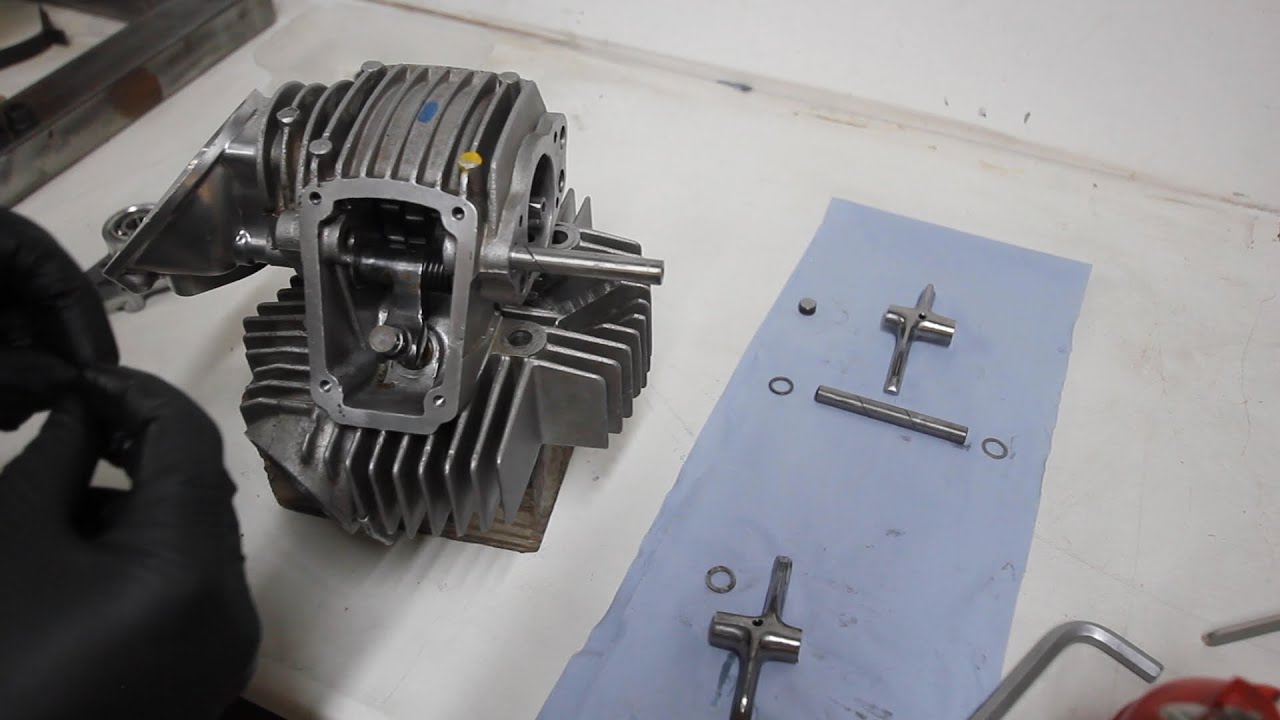 Amelia Island Ducati Supersport 750 SS green frame cylinder head rebuild